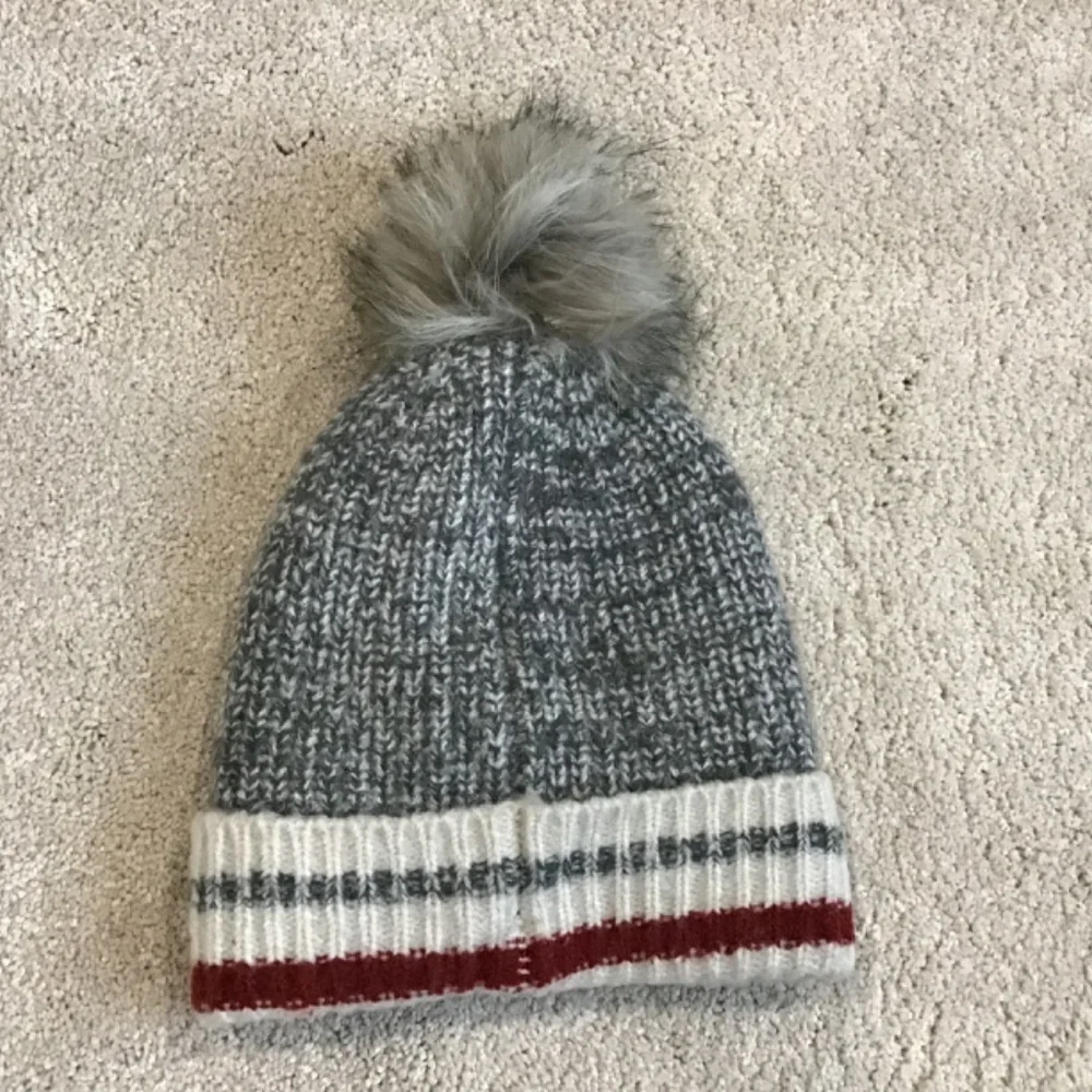 Roots look alike cabin toque - Picture 2 of 4